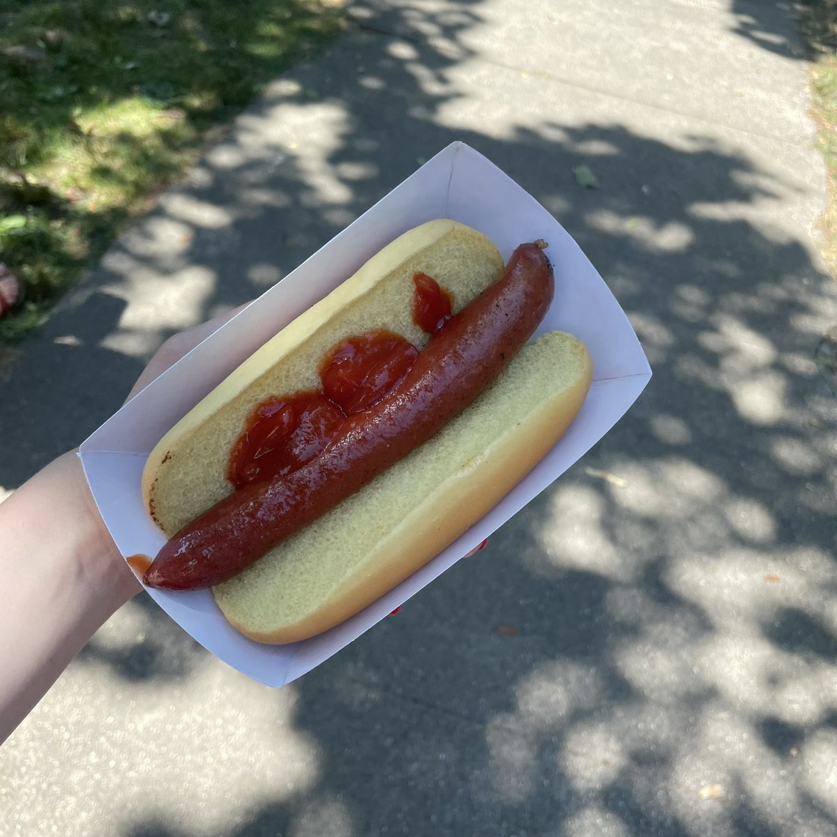 likeinharmony's tweet photo. Food posting from school this feels wrong https://t.co/xNIUSRcPgv