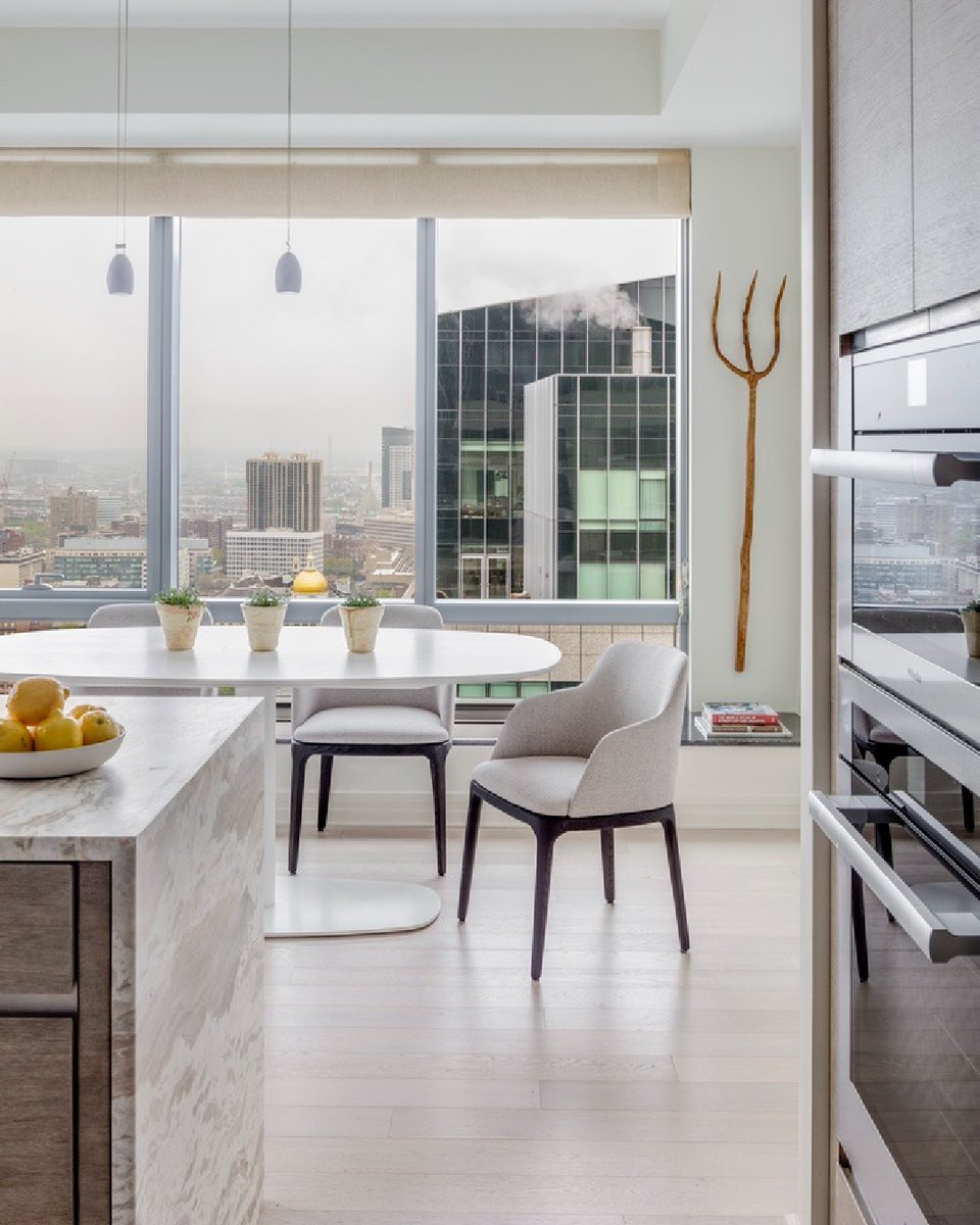 SH_Construction's tweet photo. Urban sophistication in the heart of downtown Boston.
#SHConstruction #Boston #Contractor #BostonHome #BostonBuilder #Builder #HomeDesign #Kitchen #downtownBoston #BostonLiving #BostonDesigns #BostonDesign #Renovation #Reno https://t.co/TRHYFTrLgT