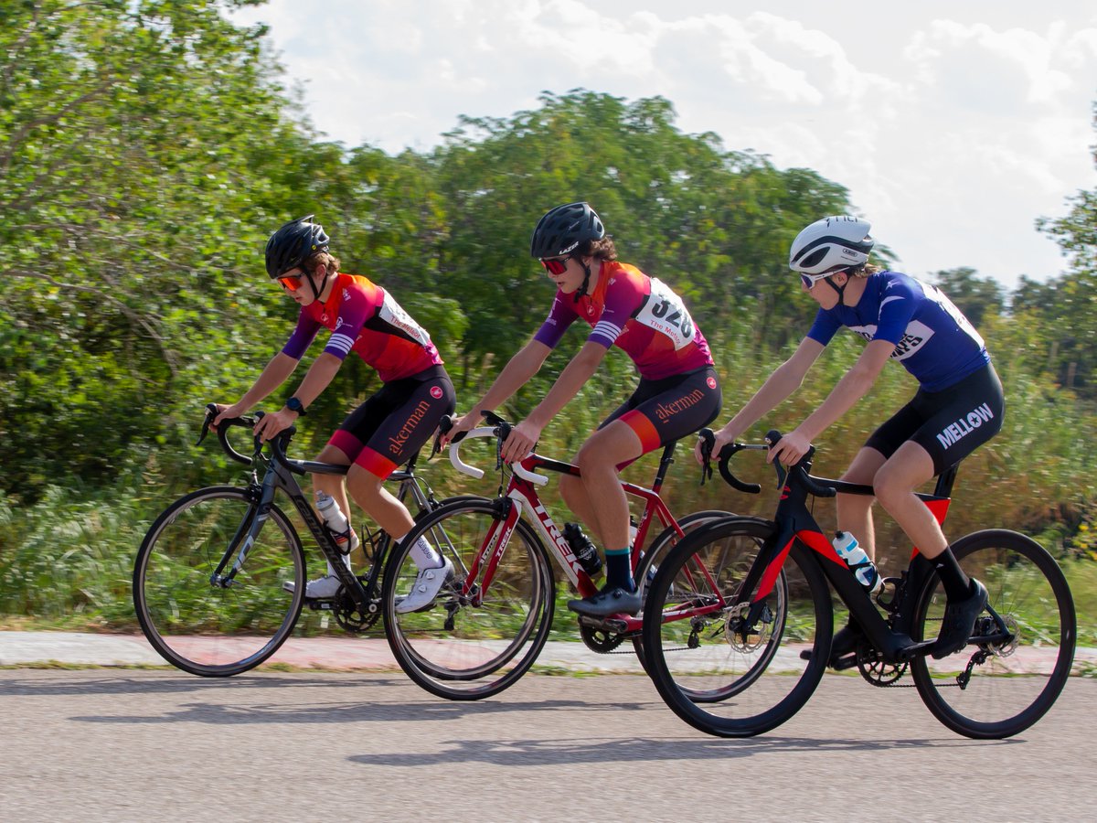 VioletCrownATX's tweet photo. The last three days of the 2022 @drivewayseries were 🔥🔥🔥. Thanks to Chris Tolley for making it happen and all the great sponsors of this year's series! https://t.co/EWyCijMm2T