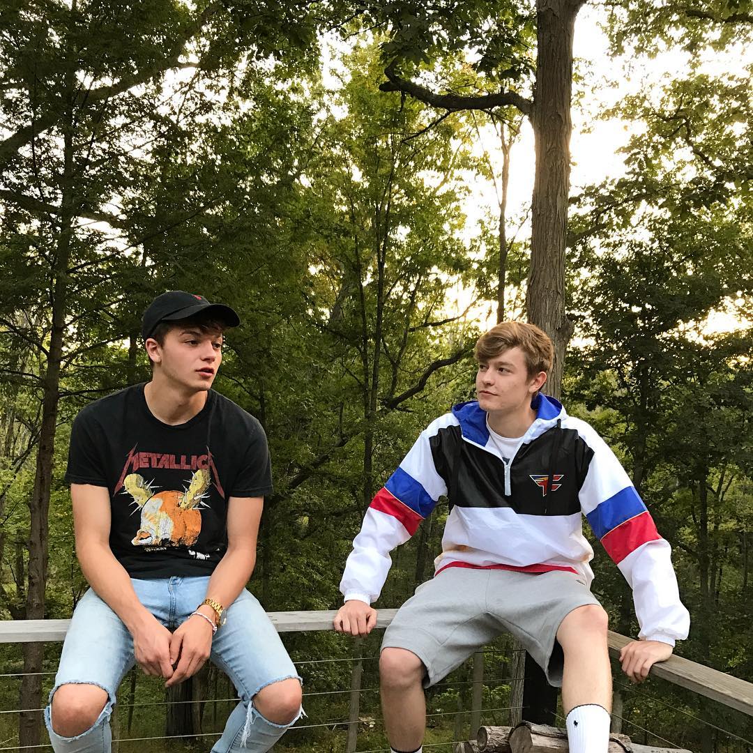 FaZeClan's tweet photo. Throwing it back to 2016 https://t.co/GWYjzRduB7