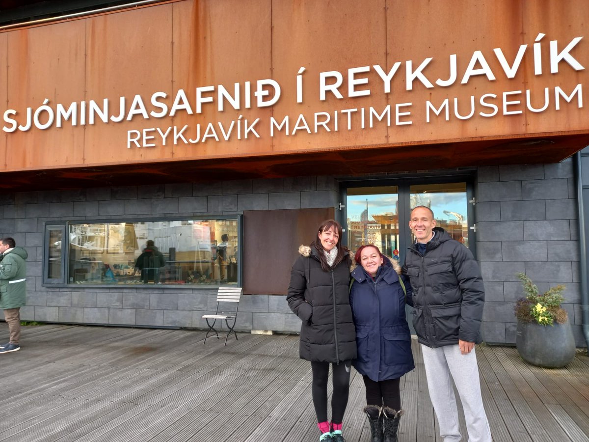 Fco_Quevedo's tweet photo. Continuamos con nuestro proyecto  internacional Erasmus+ SOSOLVER.
Tres profesores  del centro participan en el curso de sostenibilidad "Greener School" en Reikiavik Islandia, 
Fantástica experiencia
@CTIFMadridSur 
@sepi
#sosolver1
#bilingualquevedo https://t.co/LV1aRfn9FS