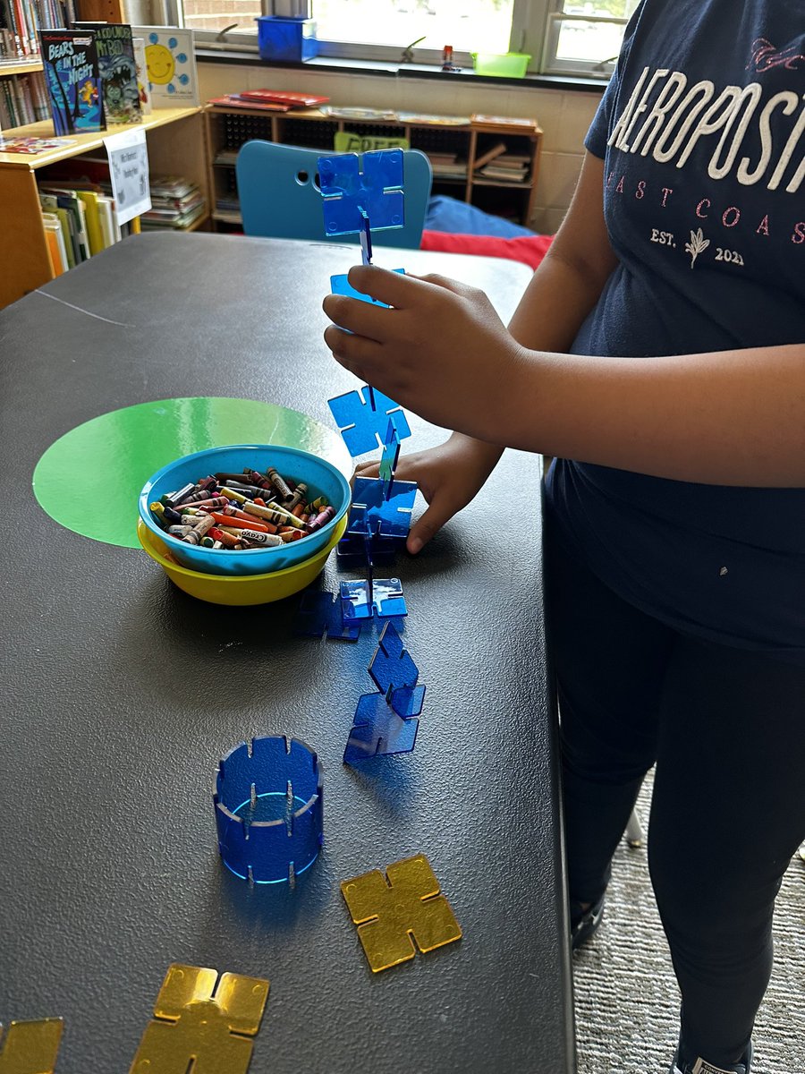 MissMirandaRamirez (@msramirez_ftps) on Twitter photo Maker-space magic student college is in full effect! Todays challenge: the tallest tower <a href="/EASRomero_FTPS/">Greg Romero</a> @ITCA_FTPSchools @ Maker-space magic student college is in full effect! Todays challenge: the tallest tower <a href="/EASRomero_FTPS/">Greg Romero</a> @ITCA_FTPSchools @