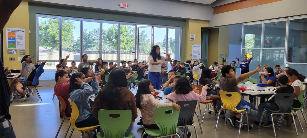 gtecdragons's tweet photo. An exciting and fun day of learning for Ada Givens' 4th graders. Thank you @MercedCitySD STEAM Center. 
@YHSDRAGONS @MercedUHSD 
#WEAREMUHSD https://t.co/2AH7d9O5N3