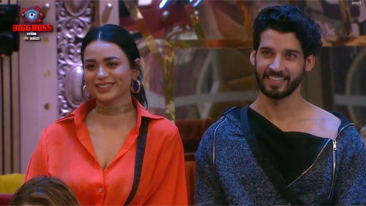 soundarya_20's tweet photo. Best friends or what?😎

@justvoot @ColorsTV @BeingSalmanKhan #GautamVig

#TeamSoundarya @TeamSoundaryaS1 https://t.co/Go7t0M4bSG