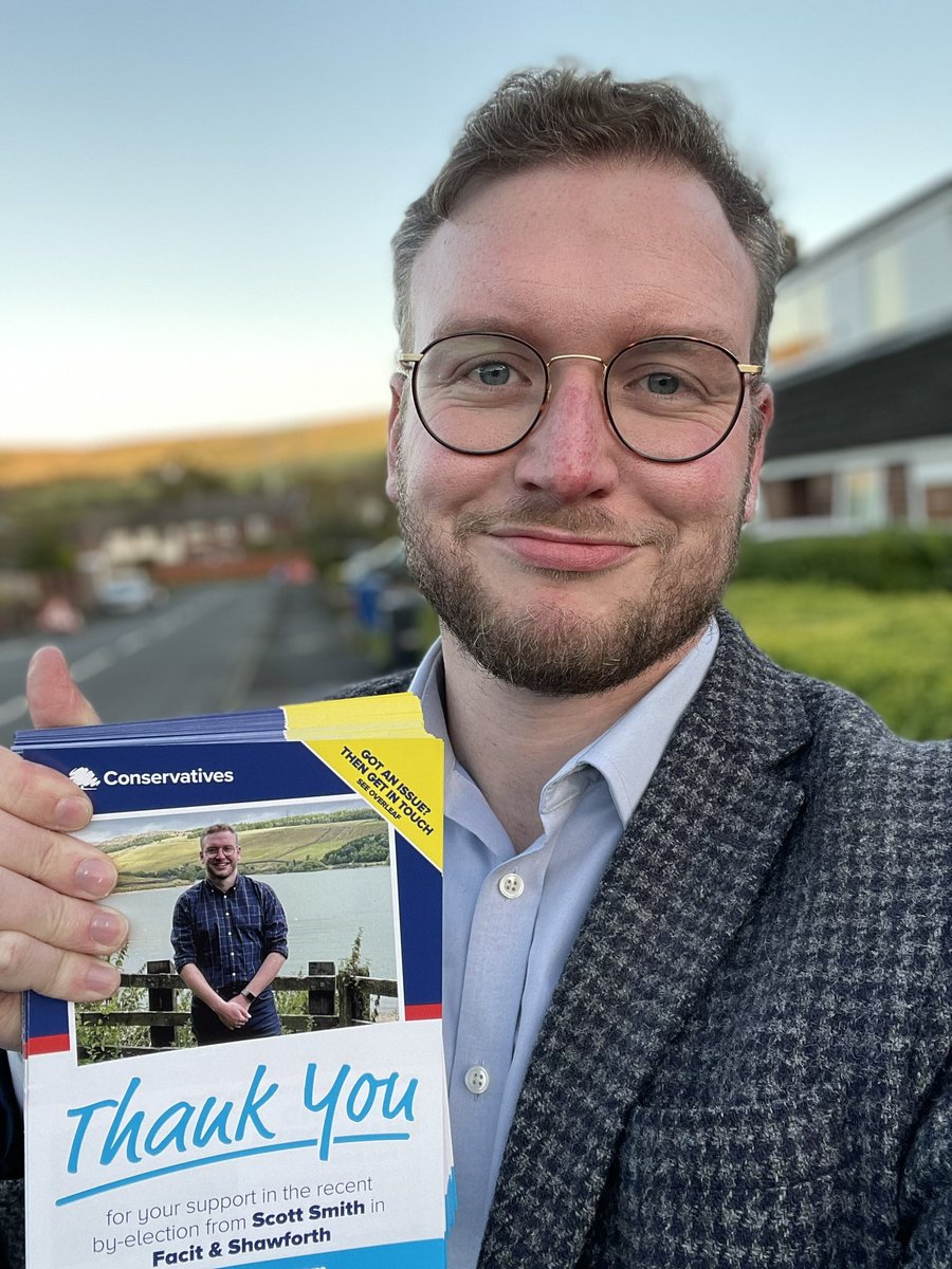 scottdismith's tweet image. ☀️ It’s a gorgeous evening in #Whitworth!

🚶‍♂️ I’m out delivering my thank you leaflet to #Facit and #Shawforth residents – thanking them for trusting me to represent them on @RossendaleBC.