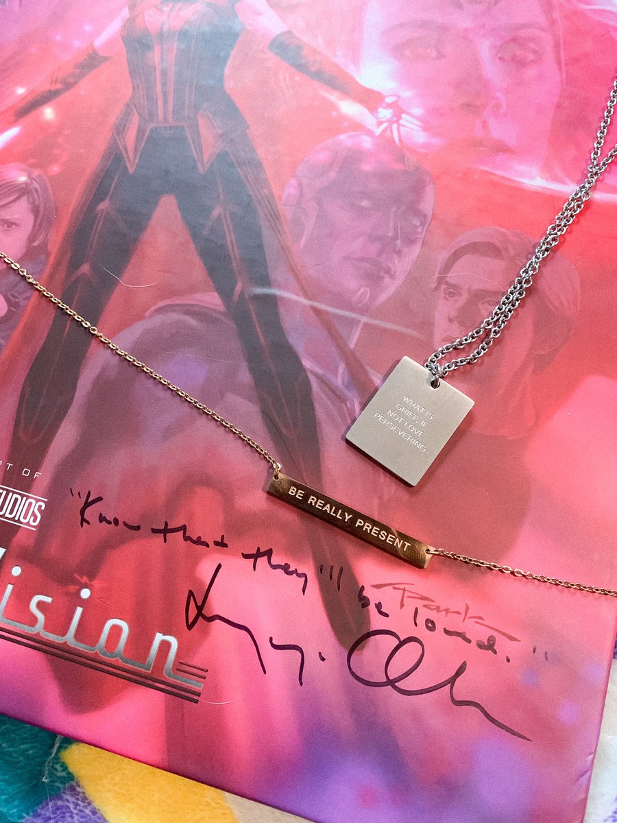 lexivas's tweet photo. that feeling when you have @Lillianandco jewelry to help you get through a horrible week ✨

#ScarletWitch #WandaVision #WandaMaximoff #ElizabethOlsen https://t.co/sx73qptayp
