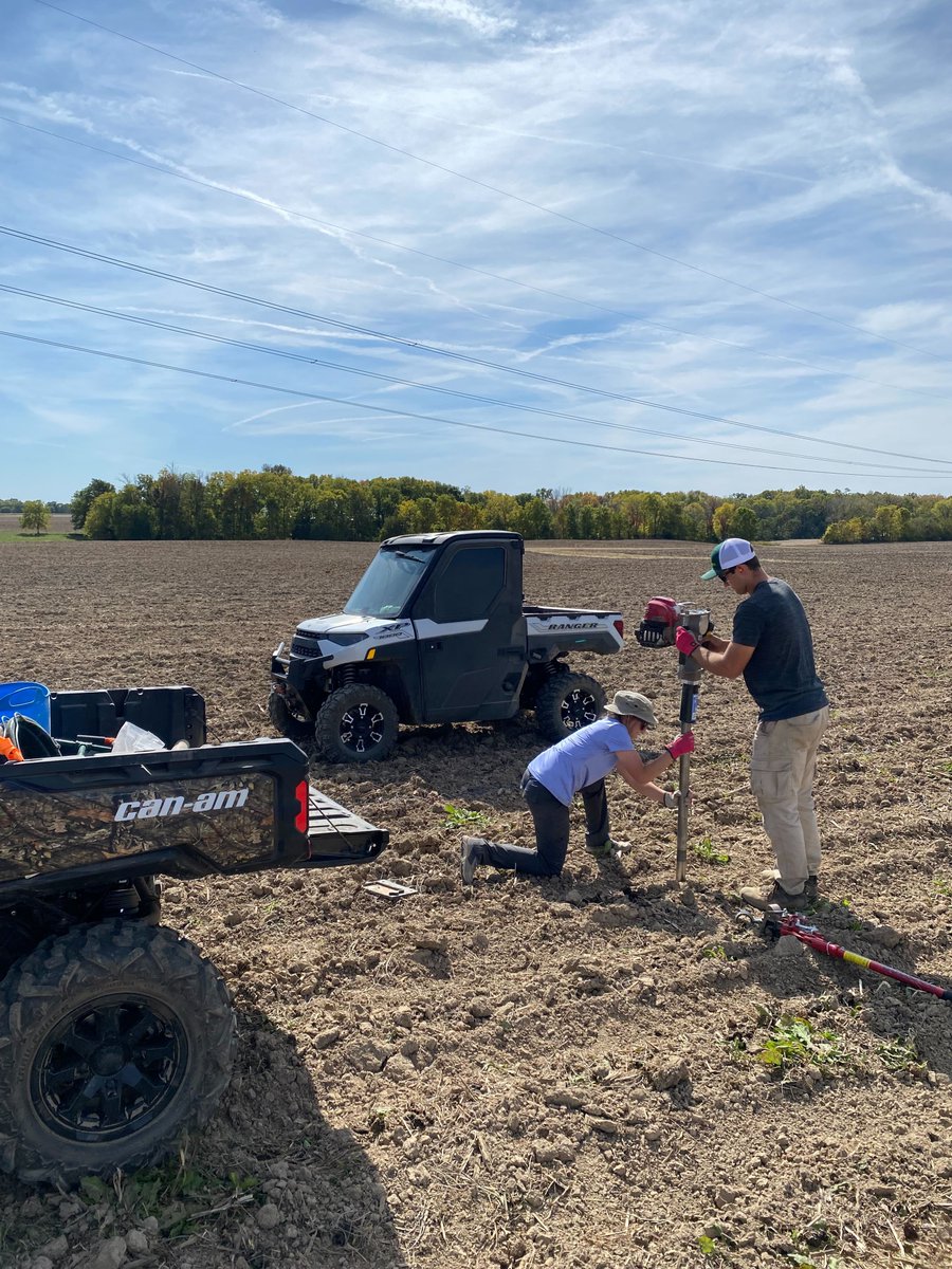 EarthOptics's tweet photo. Beautiful day for some meter cores

#NoMoreDigging #EarthOptics #WeSeeSoilDifferently #SoilCarbon #data #RealMeasurements #ActionableResults #ClimateSmart #SmartTillage #soil https://t.co/STlPjL3r4u