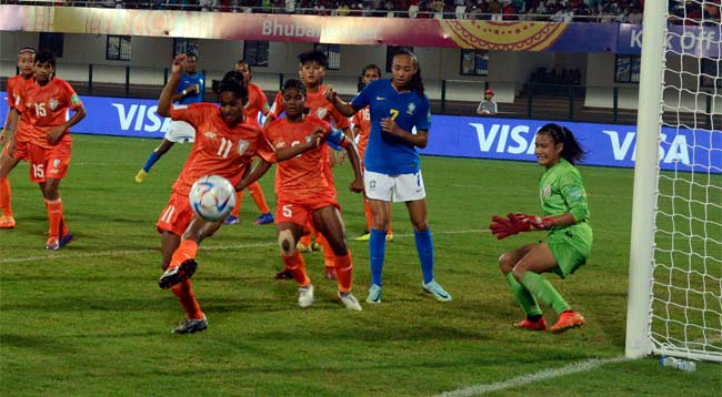 toisports's tweet photo. #U17WWC #BRAIND #IndianFootball ⚽
India🇮🇳 lose 0-5 to Brazil🇧🇷, end campaign with all-loss record
Match report 👉 https://t.co/ghgohkfGcv https://t.co/7m7DqlsV8Q