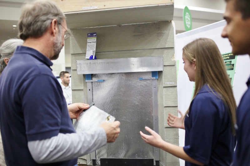 EPARegion10's tweet photo. EPA's People, Planet and Prosperity (P3) college student design competition is now open! Register for an Oct. 25 webinar to learn more about the program and how to apply for up to $75k #EPAp3 funding: https://t.co/6MhAJyUH07 https://t.co/ZujvGFfvUd