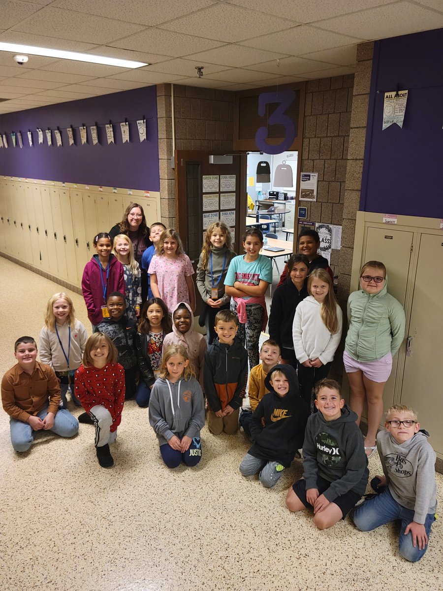 Indy_STEM's tweet photo. Congratulations to our September Cleanest Classrooms:  Ms. Kreuger, Ms. Wahlberg, Ms. Rajkowski, and Ms. Hawkins.  Thank you students and staff for showing responsibility and kindness by helping our custodians keep Indy looking amazing! https://t.co/0qj018gnMc