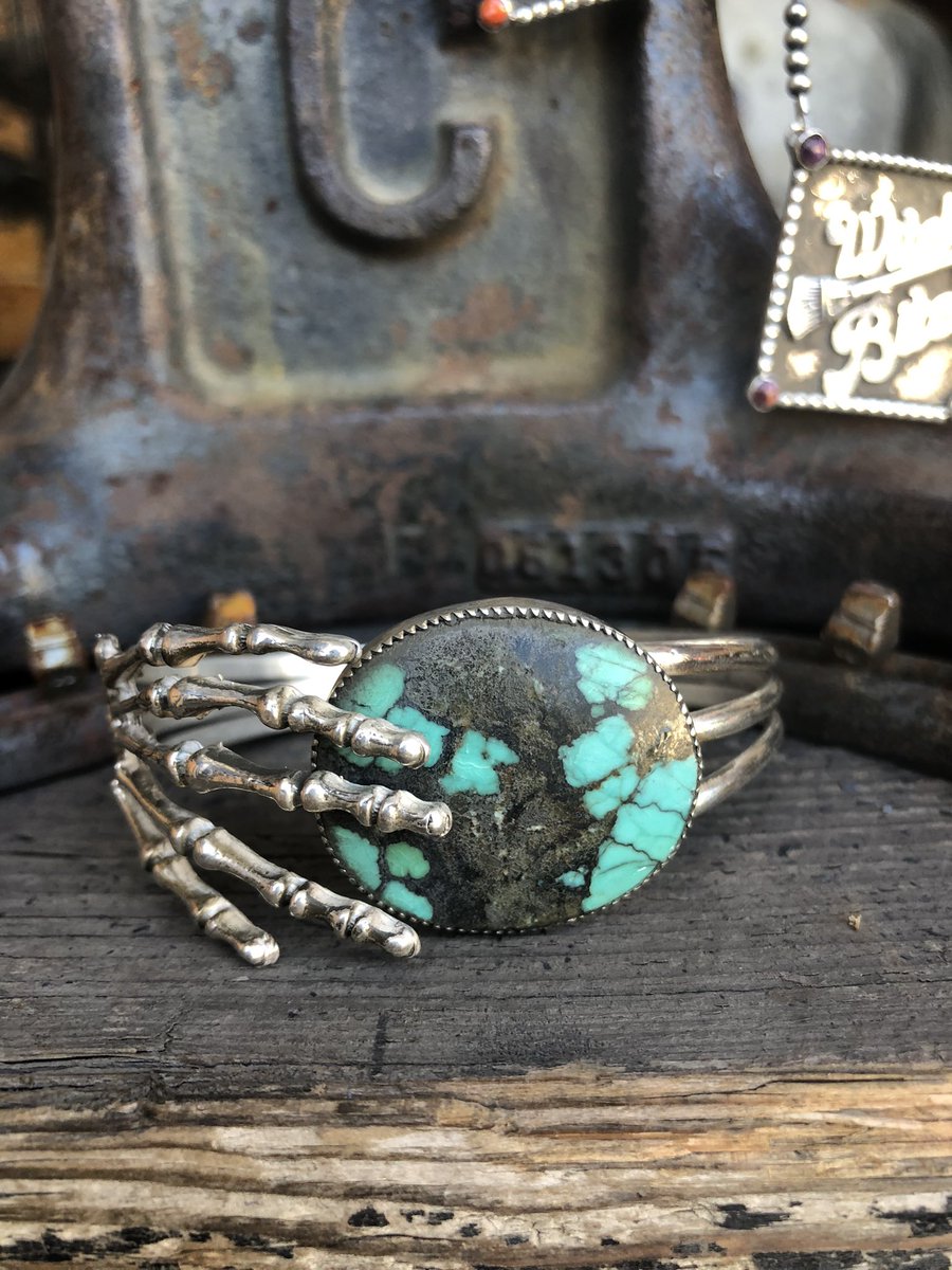 LoganPerryman's tweet photo. Go ahead, pry that turquoise out of my cold dead hands….. I dare you!

https://t.co/GkV4Tf5O13 https://t.co/GGToILkqJ2