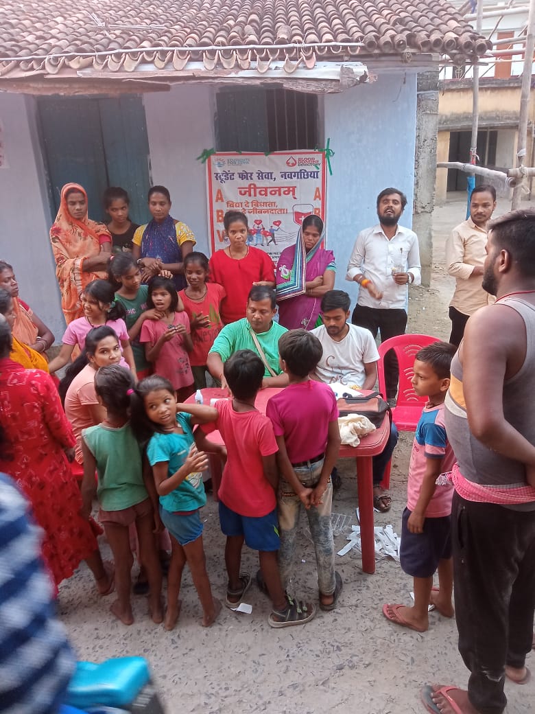 BiharSFS's tweet photo. सेवार्थ विद्यार्थी, नवगछिया (भागलपुर) के द्वारा "रक्तगट पंजीकरण अभियान" के तहत निजी संस्थानों में जांच शिविर लगाकर सैकड़ों छात्रों का ब्लड ग्रुप जांच किया गया। 

#StudentsForSeva
#ABVPBihar https://t.co/M7pEGLSx4p