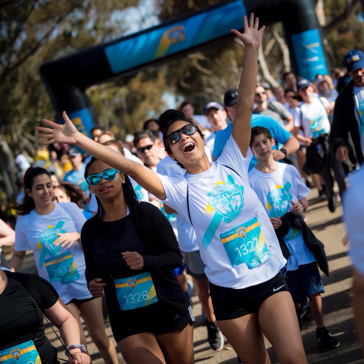 UCSanDiego's tweet photo. Homecoming is HERE! 🎉

We can't wait to see you at all the events we have lined up this week! Visit https://t.co/F3NvraBInp to register and see the full schedule.

#UCSanDiego #UCSDHomecoming https://t.co/dDuGptcphO
