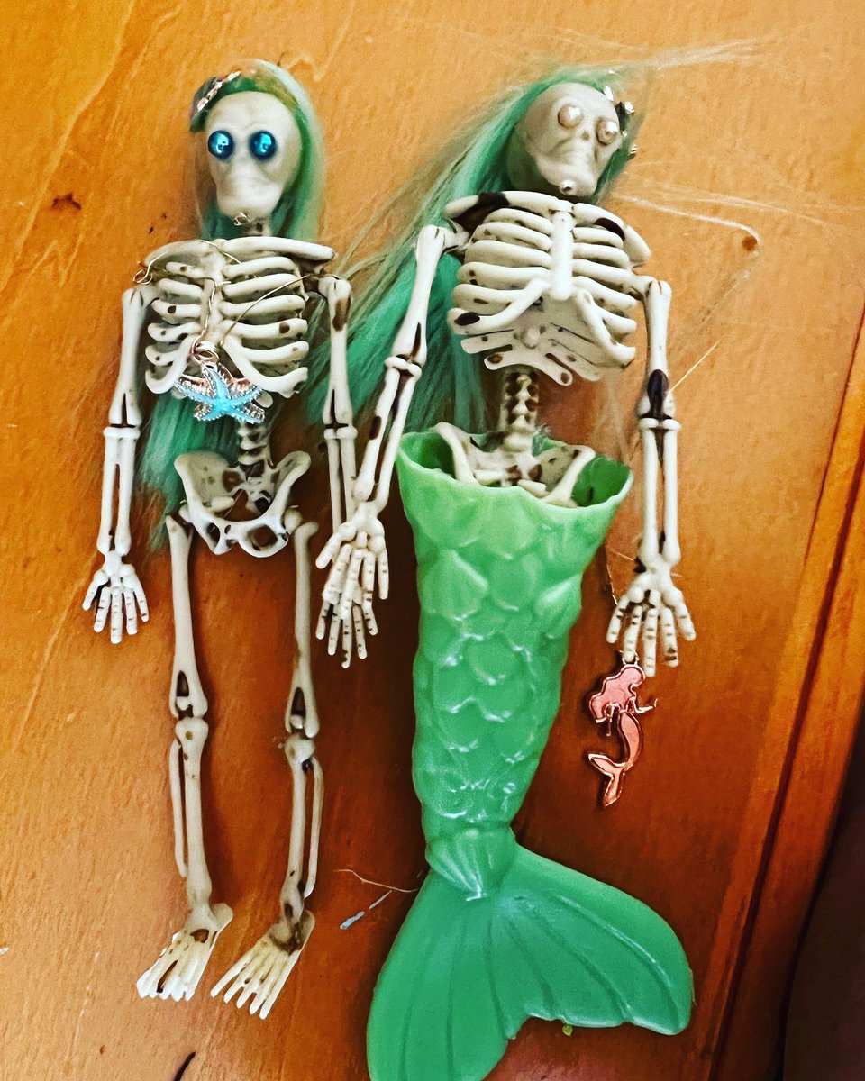 TheRealBrigofCA's tweet photo. #Halloween #halloweencostume for Skeletons- what’s your skeleton personality? https://t.co/eVvBDgnVuD