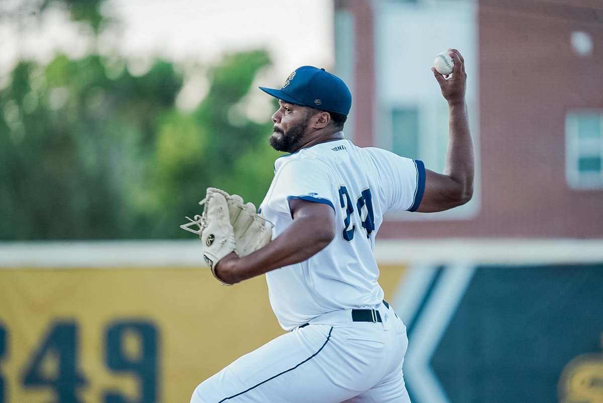 OwlzNoCo's tweet photo. CG finished the year seventh in the @PBL1939 in saves (9) and was one the three PBL pitchers with six or more saves in a month, earning six saves in the month of July! https://t.co/G9fg0vd7y4