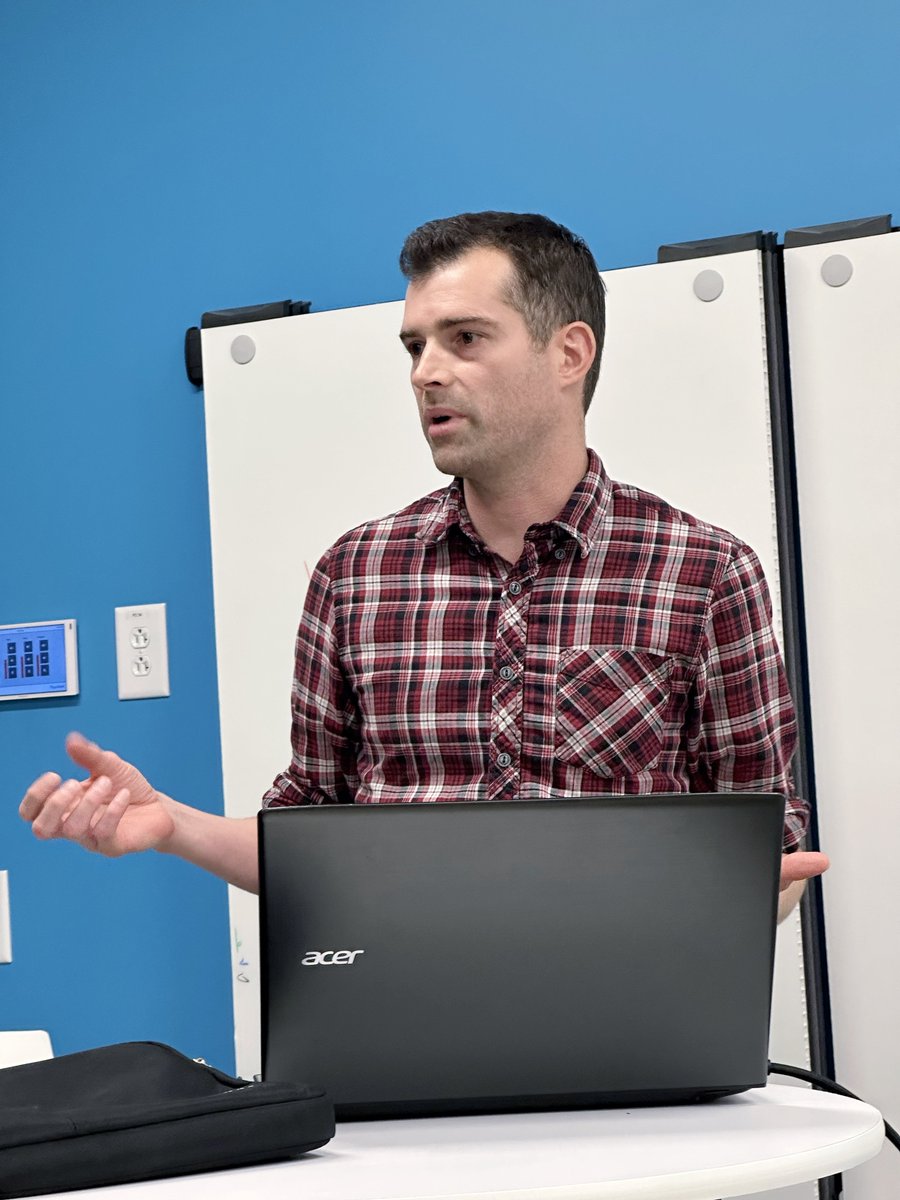 Christo_Landry_'s tweet photo. Got to present my Training Plan Generator (running) to the Concord Software Developers group!
#100Devs https://t.co/aUS6zCroL1