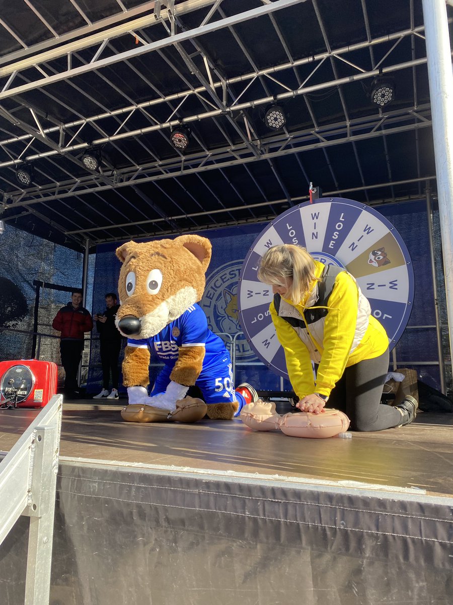 Filbert refreshing his #CPR skills with <a href="/Heartwize/">Heartwize</a> at #LCFC King Power Stadium for #RestartAHeart Day. <a href="/ResusCouncilUK/">Resuscitation Council UK</a> <a href="/uniofleicester/">University of Leicester</a>