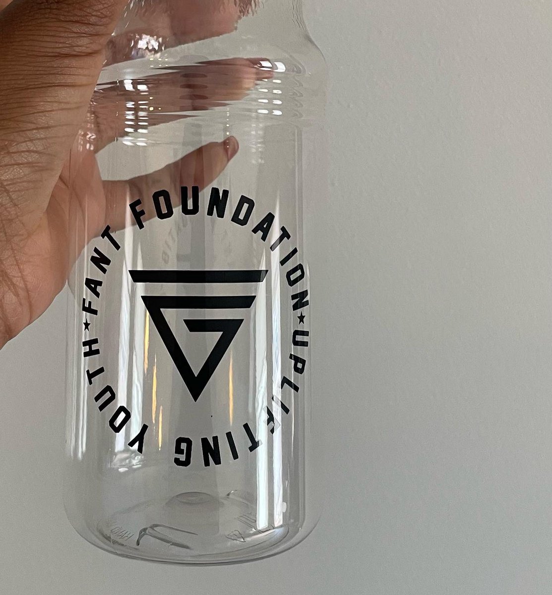Fant_Foundation's tweet photo. Happy Monday!! 

Every few weeks we will be taking orders for Fant Foundation merchandise. All proceeds will go back towards The Fant Foundation for future events. https://t.co/GlJYmYZMBb
