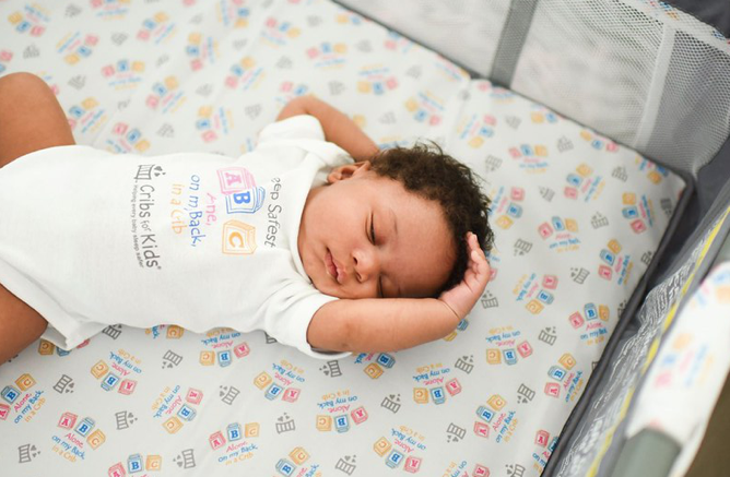 MassDPH's tweet photo. Remember that #BackIsBest for a newborn’s sleeping position. Always place your baby on their back to sleep. Learn more at https://t.co/rGdl9swqqb #SafeSleep #SafeToSleep https://t.co/PajKonsLDG