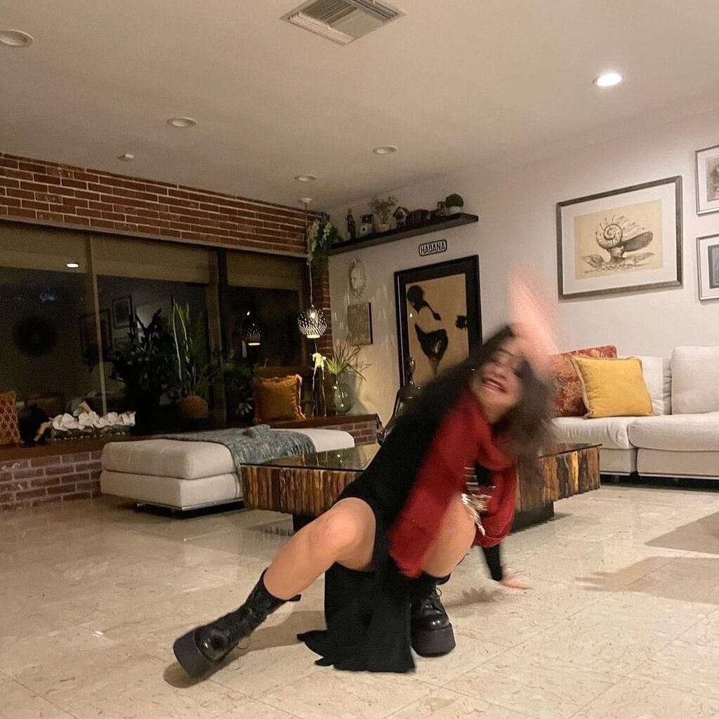 tocamilizers's tweet image. Camila being Camila