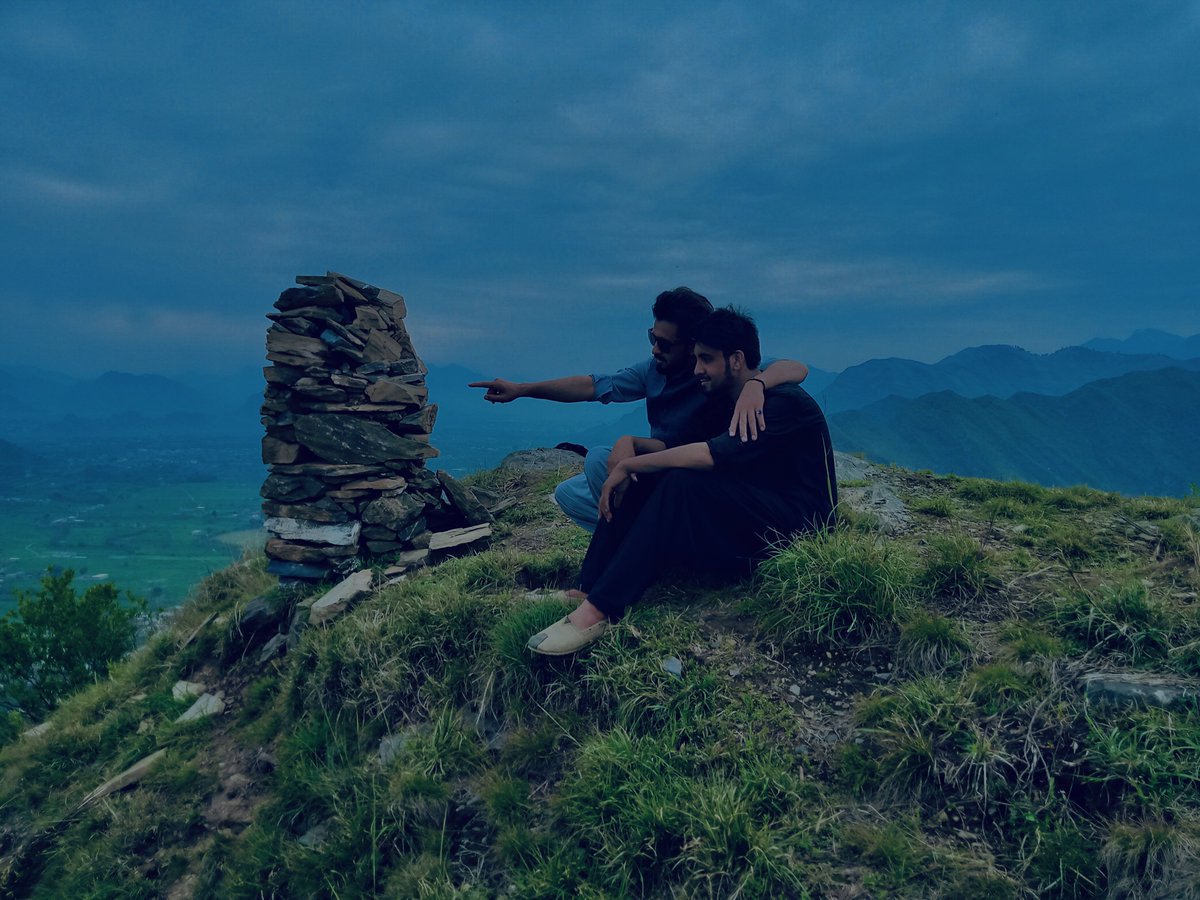 basitkhan201575's tweet photo. Life is mine everything is mine then style must be mine.
#hiking
#withbrother
#villagelife
#Buner
#KPK
#Pakistan
Subs YT channel⤵️
https://t.co/jp5O3UAV7c https://t.co/eWCWn8dlXM
