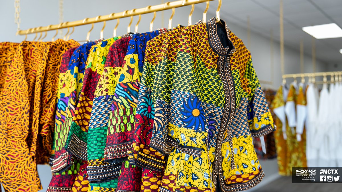 MissouriCityTX's tweet photo. Last week, #MCTX officials and staff welcomed Adunni James to the #ShowMeCity 👗👝🧣 This one stop shop for quality African & contemporary tailored, unique outfits and accessories is located at 8035 Highway 6, Ste. 141. Stop by and welcome them to the community! https://t.co/RLL4aJqhsI