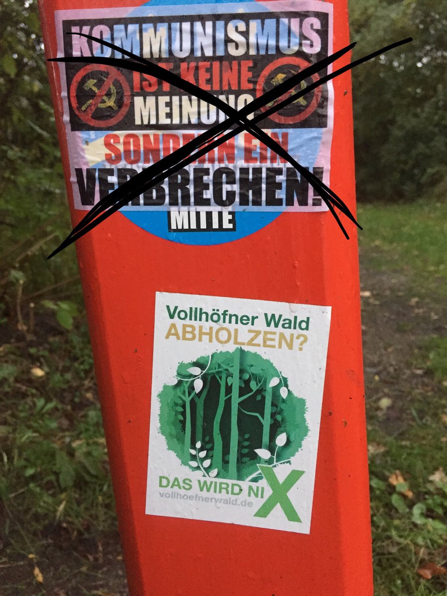 VollhoefnerWald's tweet photo. Es finden sich leider immer wieder hässliche Aufkleber am Eingang vom Völli 
Zum Glück gibt es wachsame Menschen die den scheiss sofort entfernen
#nonazis 
#völlibleibt https://t.co/MuBhPT5n5l