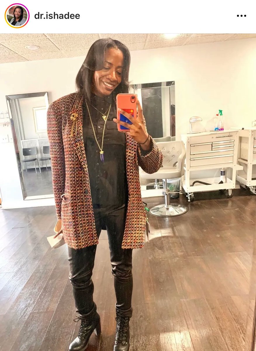 goodwillhouston's tweet photo. dr.ishadee, well said! Thank you for shopping with us! #GoodwillFindsHou
.

#Repost: “They say when you feel powerless, putting on powerful clothes can help you feel better….

…@guess boots from @goodwillhouston” https://t.co/1zIdPtXgQD