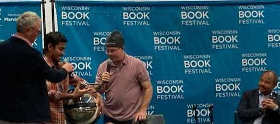 uw_wipac's tweet photo. We had a great time at @WiSciFest AND the @WIBookFestival, with novelist Andy Weir and emcee Dean of @UWMadisonLS Eric Wilcots, on Friday night!
Thanks to all who came out to celebrate science with us! ☄️📚
@UWMadPhysics @UWAstro #ScienceOnTheSquare #WISciFest https://t.co/f9u15VyPQZ
