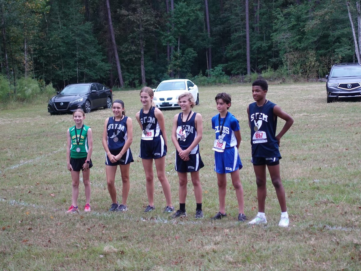 Middle School Cross Country Championships were last week-grand finale of the 2022 cross country season! STEM Academy’s boys & girls teams won, Coastal boys & Garrison girls came in 2nd. Dorian Mobley & Francie Tedder won the meet individually for boys & girls. Congrats to all!