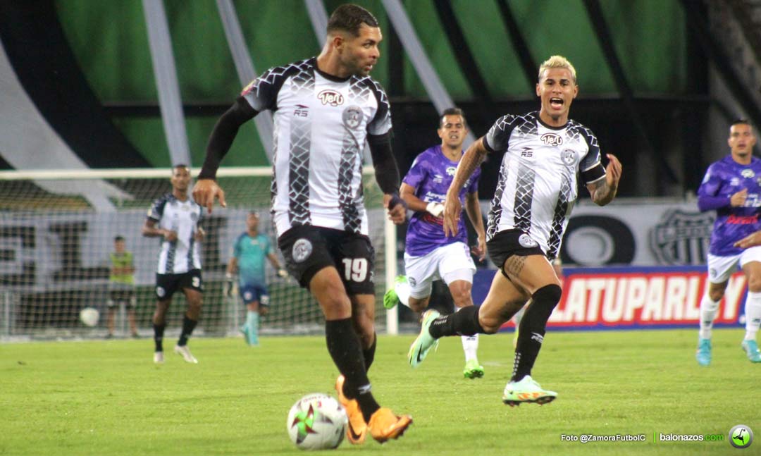 Balonazos's tweet photo. Zamora FC y el líder Metropolitanos de nuevo empataron a cero goles ahora en el estadio de Barinas.

#LigaFutVe 
#Jornada4
#FaseFinalA

🔗 https://t.co/tIOgebWGTA https://t.co/2BvPQ5Ht5o