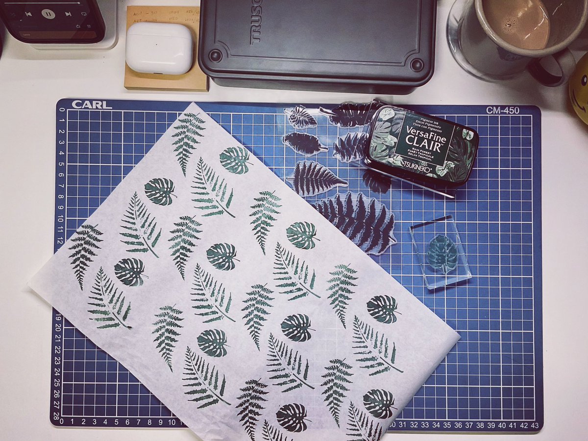 danes96's tweet photo. The Tsukineko Versa Fine Clair pigment ink did not disappoint but the silicone stamps were a different story. It’s a hit-and-miss with these clear stamps as some don’t print so well. #tsukineko #versafineclair https://t.co/QIf6W6rDtH