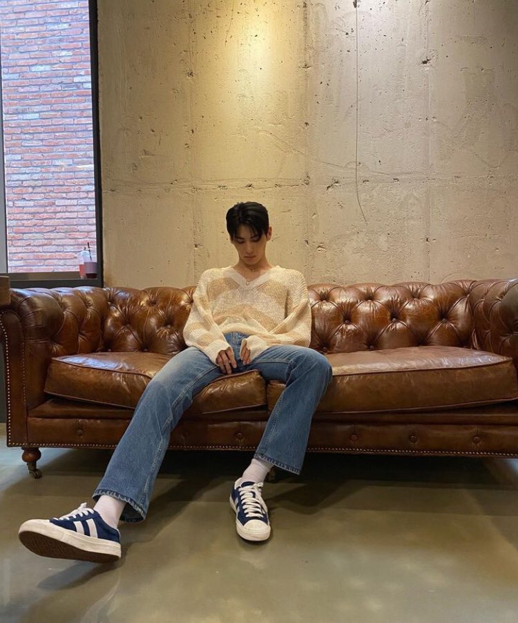 Hello asawa kong pogi pansinin mo na ako iiyak ako pag hindi