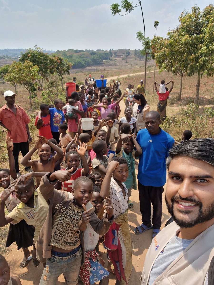 A busy first day with @Khalsa_Aid carrying out water borehole assessments across 8 different villages in the Thyolo district. We will begin drilling over the next few days in a minimum of 2 villages and installing a new borehole delivering clean drinking water!

#Water4Africa