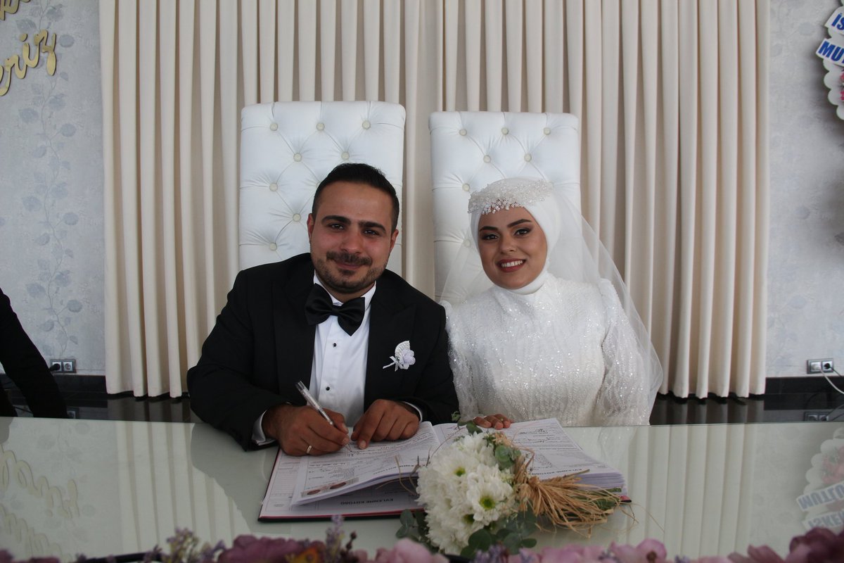 İmzalar atıldı artık satın alma opsiyonu ile birlikte onunum. <a href="/YkslSeren/">Yüksel Seren Kurt</a>