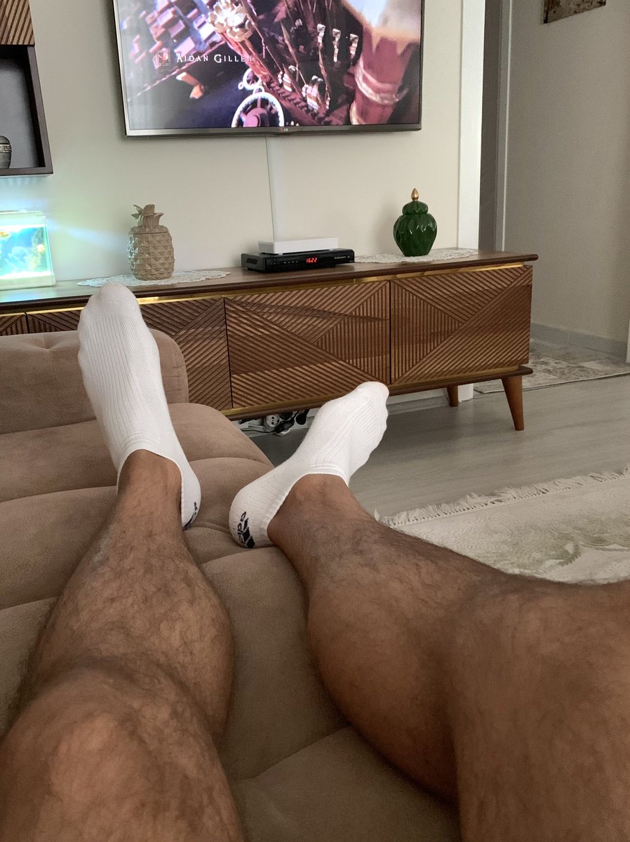 Alex06181709's tweet photo. @gaynl87 sniff my socks slut https://t.co/UJLfdKNeCB