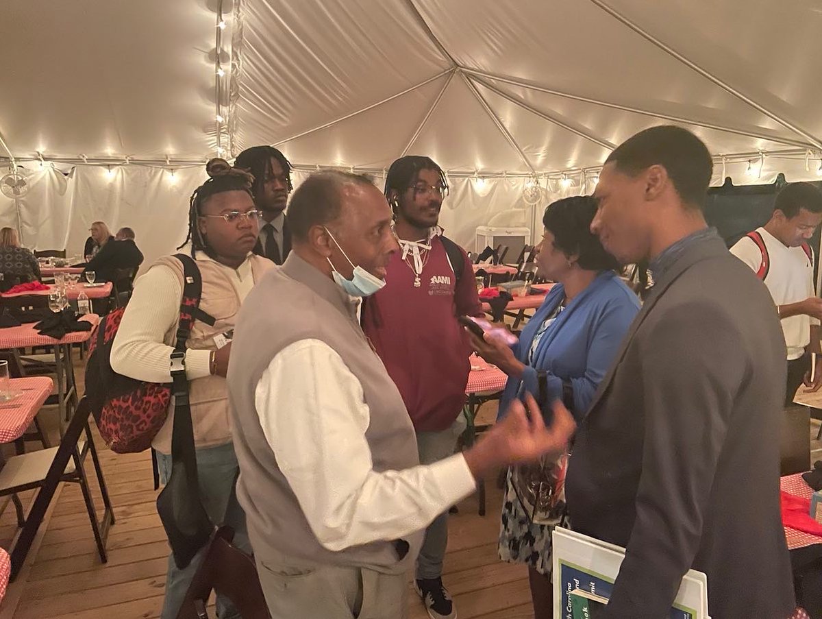BMAchievement's tweet photo. Today's #MissionFuelMonday reflection is dedicated to the NC Truth, Justice, &amp; Reconciliation Statewide Summit a few weeks ago in Greensboro, NC w/ @GSObeloved @CCLdotORG &amp; @newprofit. To make the experience even more special, our 2022 #ITooAmAmerica Fellows joined us. https://t.co/5WJGieJkXw
