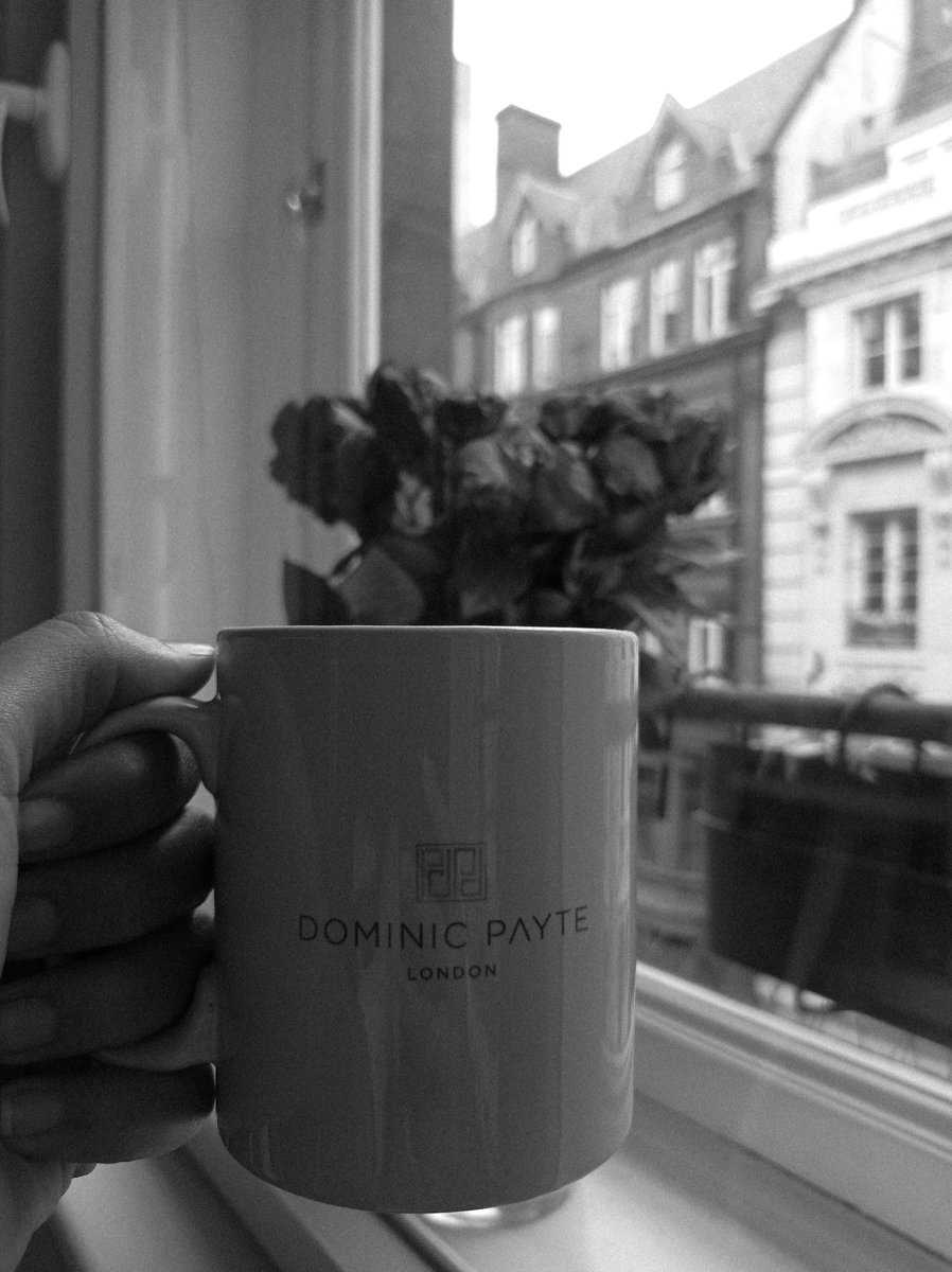 DominicPayte's tweet photo. When it comes to decorating your home, you want to feel comfortable, but also like you are in a place of your own. That’s why we bring in interior designers, who bring the artistry of style and design into everyone’s home.

#homequotes #interiordecorquotes #homeinspodaily https://t.co/aIVXjfopwc
