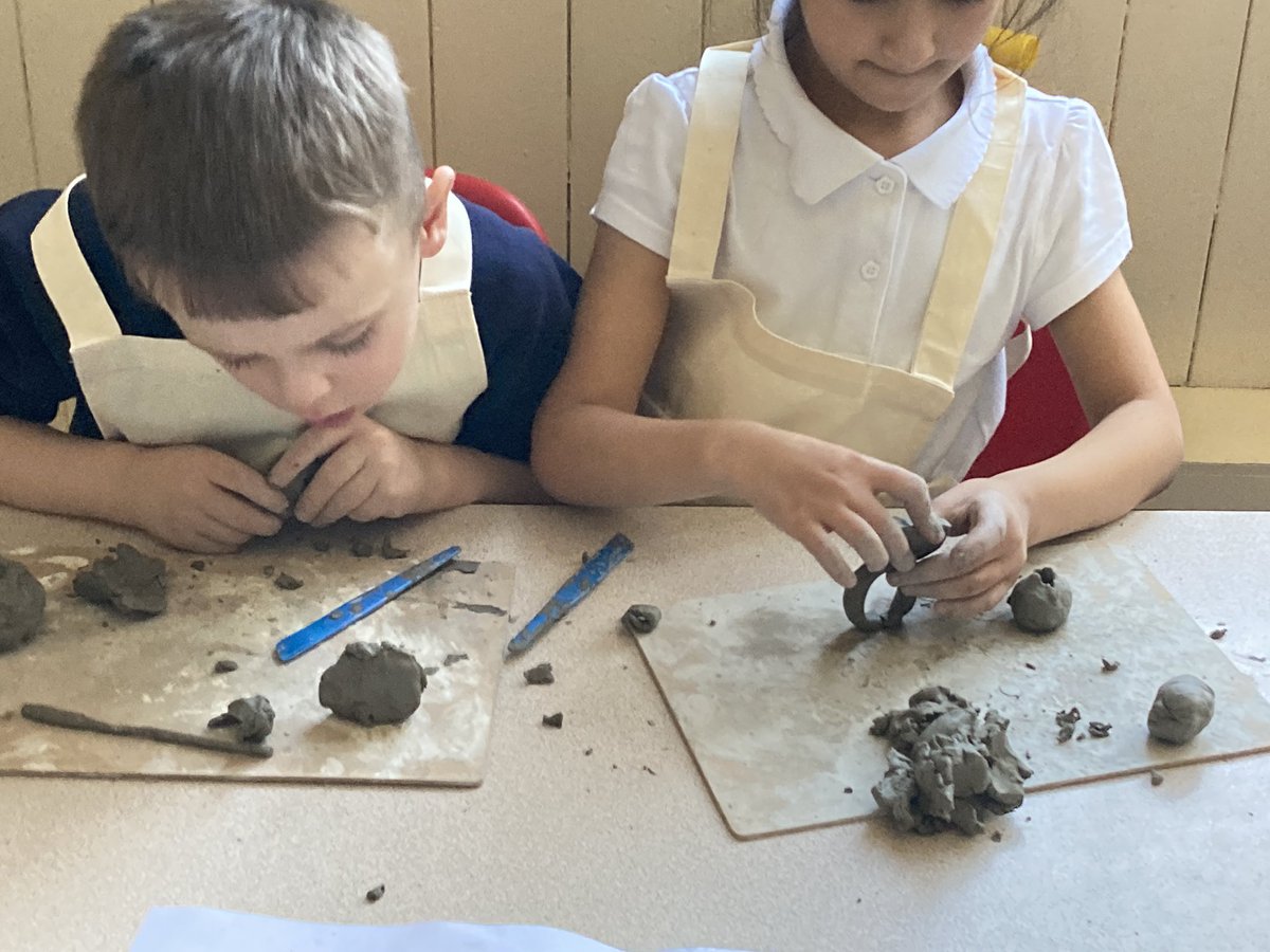 stanneskly's tweet photo. Year 2 are enjoying our Take One Artist fortnight, focusing on work by Barbara Hepworth. Today they made clay sculptures inspired by ‘Family of Man’. #bestdaysofourlives #schoolofcreativity @bcw_cat https://t.co/LjyzTUjwQD