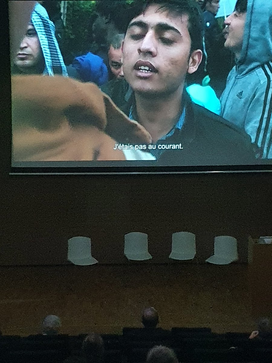 LabExDynamiTe's tweet photo. #10ansDynamiTe - Pour clore cette première journée d'anniversaire, le @LabExDynamiTe propose une projection du film "Que m'est-il permis d'espérer" 🎥👥
Elle sera suivie d'une discussion avec @VincentGaullier (co-réalisateur) et François HÉRAN (@ICMigrations). https://t.co/0VgmTFuYh1