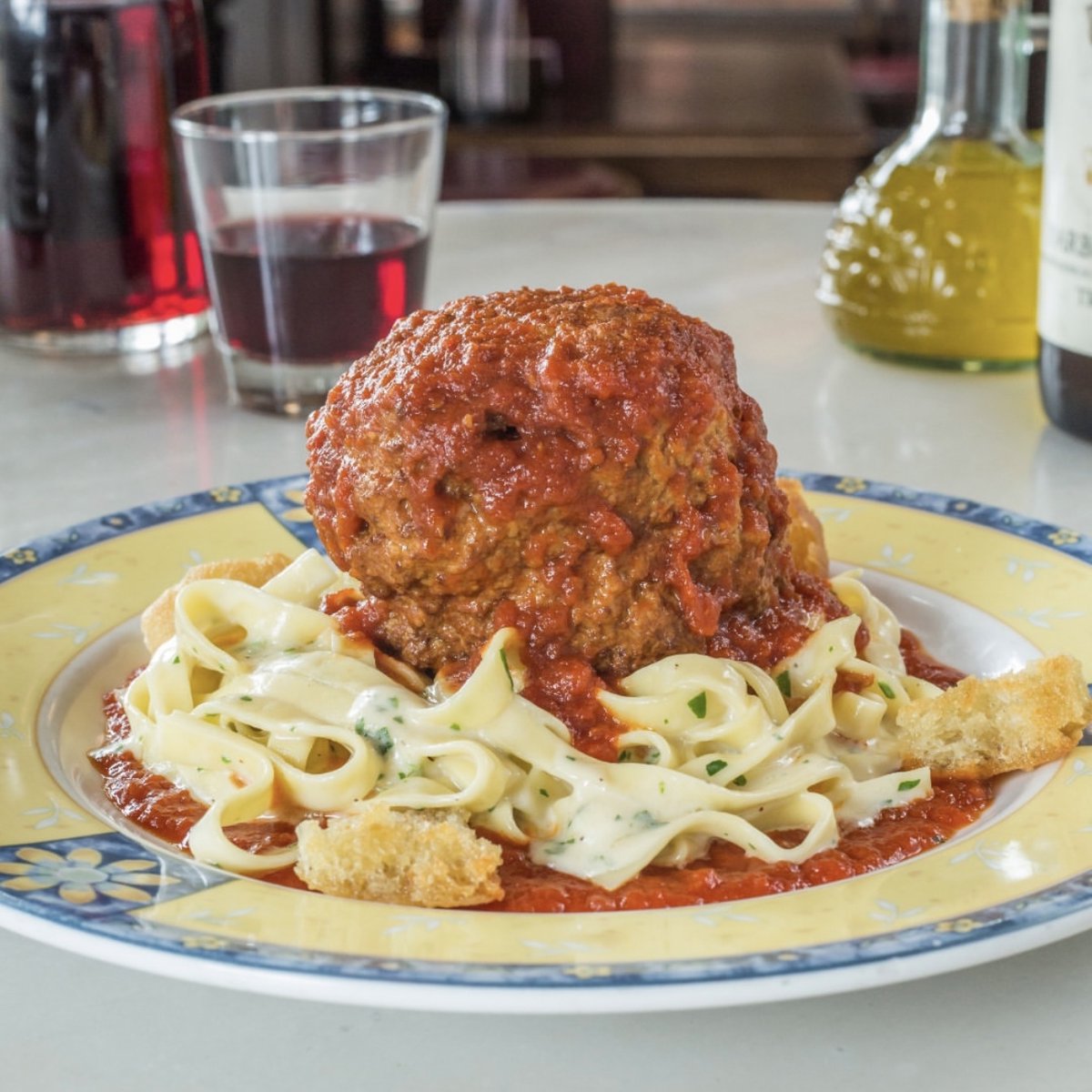 ExpCols's tweet photo. Happy #NationalPastaDay 🍝

#LiveForwardCbus https://t.co/NqAUObmQP6