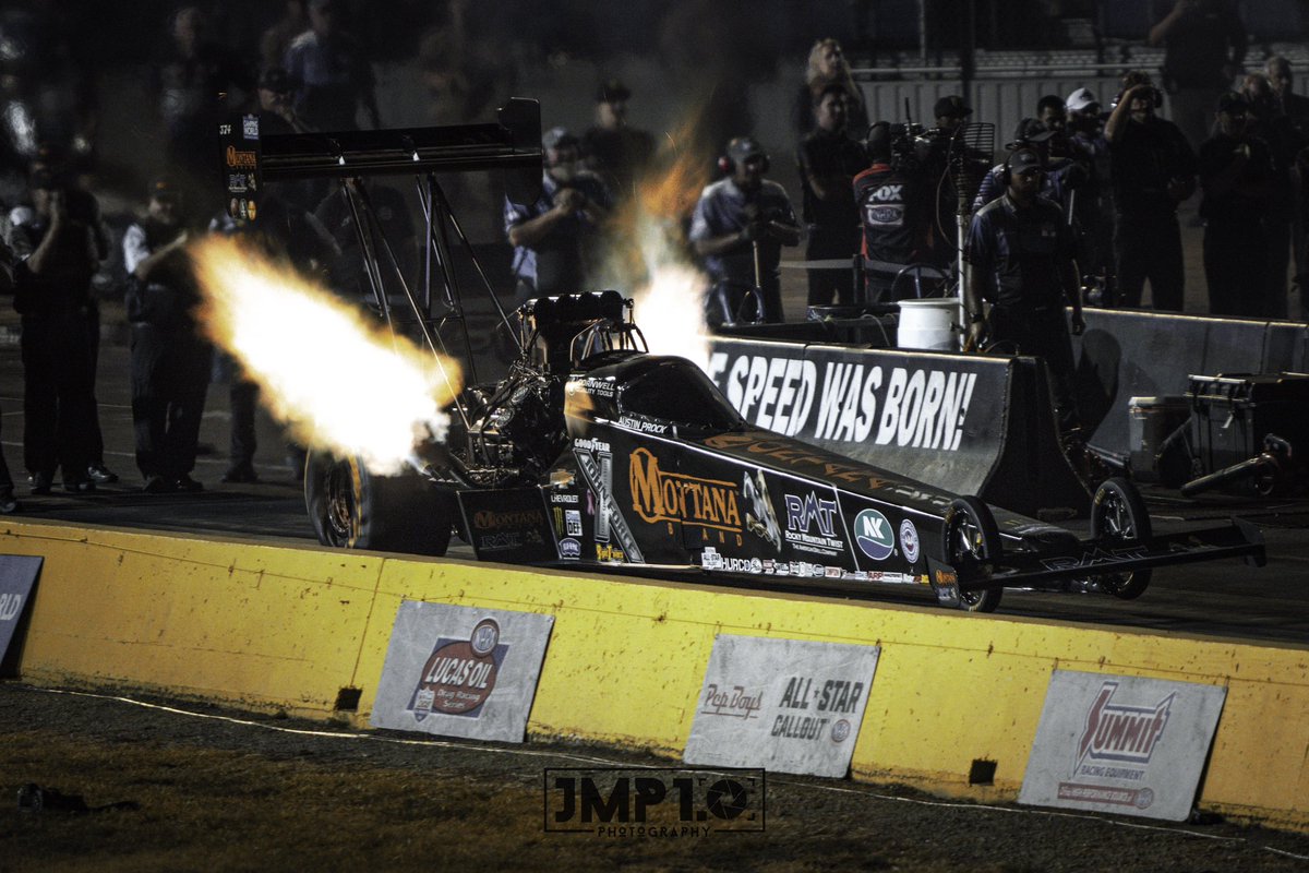 JMP1_0's tweet photo. @ProckRocket_TF lighting the candles on Q2 at the @NHRA #FallNats @txmplex https://t.co/E34bwMt86E