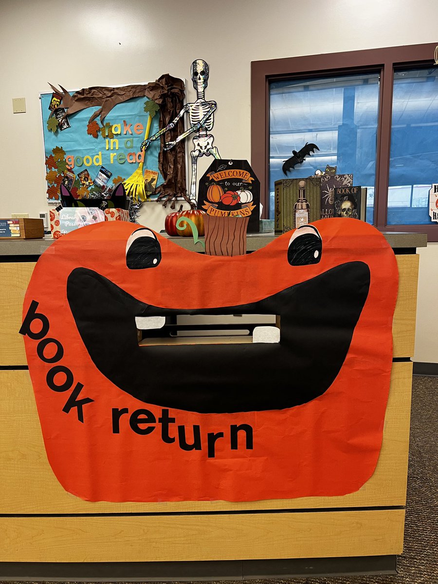 NaiserLib's tweet image. Hungry pumpkin book return, thanks to Mrs. Hallett! #DMSMustangs #DMSLib #HaysLib
