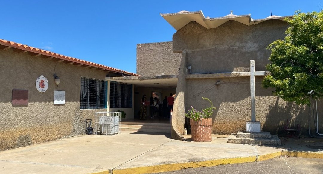 ConsEspCaracas's tweet photo. En el Centro Hispano de Punto Fijo, sede de nuestro Consulado Honorario, hoy se ha desarrollado una toma de huellas para pasaportes.
#TuConsuladoTeAyuda https://t.co/2e6amvRis5