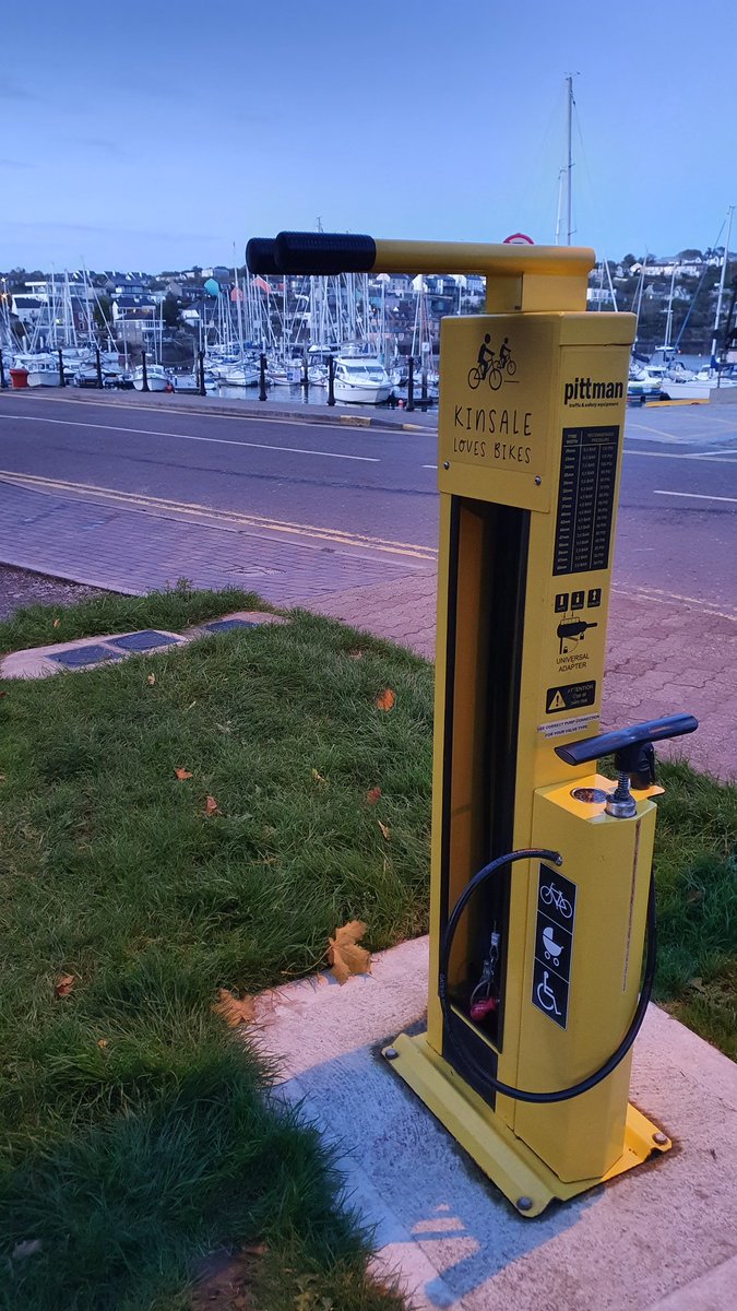 KinsaleBikes's tweet photo. @CorkCyclingCrew @kinsaleobserver #kinsale #kinsalelovesbikes #bikestation Our community bike station is ready for action on the pier after its regular clean and service. #readyforautumn https://t.co/NPxPmFEBKN