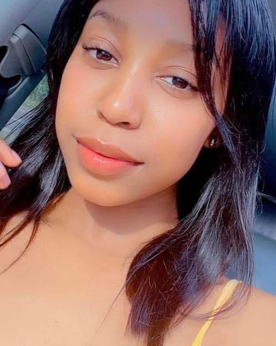 Njabulo Enhle Majozi, 18, from Durban, KZN, was murdered on 14/10. A policeman, Njabulo’s boyfriend, has been arrested for her murder and the murder of a woman, 24. The man shot the two women in the head. Rest in power sister. We will never forget you 💜
#KeepTheEnergy