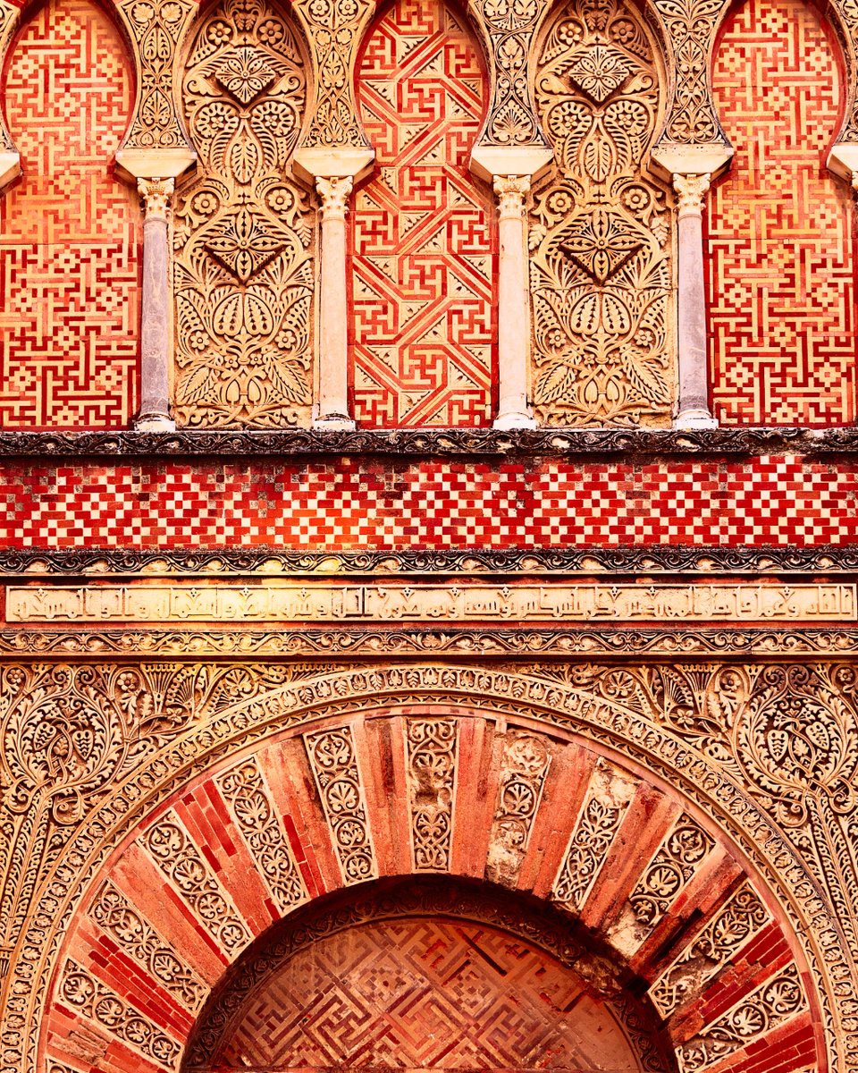 Y a ti, ¿qué te inspiran los siglos de historia de la Mezquita-Catedral de Córdoba? Pasión, arte, sueños... ¡te leemos!

#ViveAndalucia #DateUnaAlegria #Andalucía