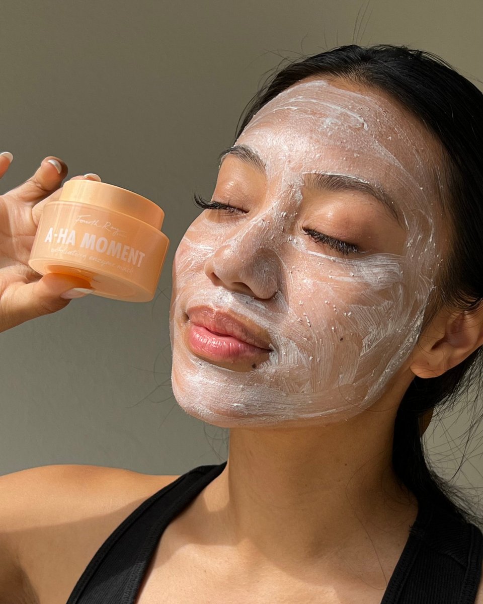 FourthRayBeauty's tweet photo. we aspire to be as chill as @creatingwithjade in mask mode 🧡

our A-HA Moment Exfoliating Mask is available at @ultabeaty and https://t.co/7jvBmVwKvP 🌈

#fourthraybeauty #skincare #mask #facemask #exfoliatingmask #ultabeauty https://t.co/nFpwvwxKXz