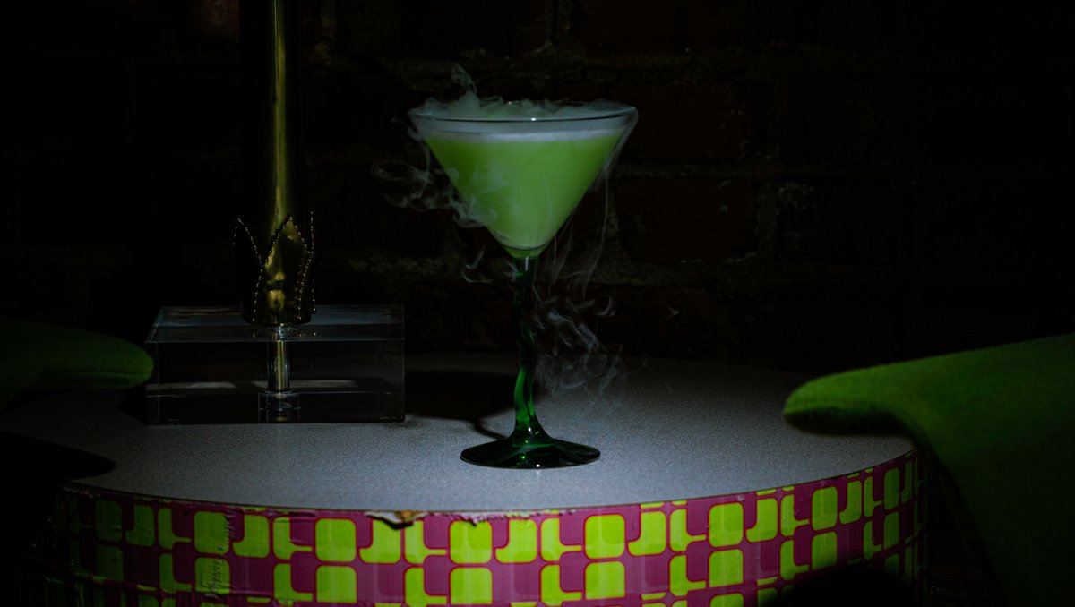 KeKeCocktails's tweet photo. A simple elixir to impress even the pickiest witch.⁠
⁠
2.0 oz KeKe⁠
2.0 oz 360 Mandarin Orange Flavored Vodka⁠
Lemonade https://t.co/c3IHBNNdRa