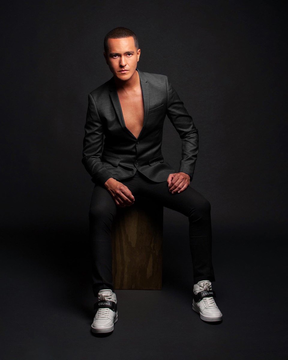 thejefflima's tweet photo. The Jeff Lima Production Award at NYU Tisch is now in year 5. Big thanks to @franciscoromeo at @hombremag for the highlighted interview to close out Hispanic Heritage month.

Photos shot exclusively for Hombre Magazine by @jrvisions

#jefflimaproductionaward #jefflima #leoncruz https://t.co/8rYSnLFyRg